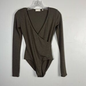 Aritzia Wilfred Free green Brown Long Sleeve V Neck Bodysuit for Size XS